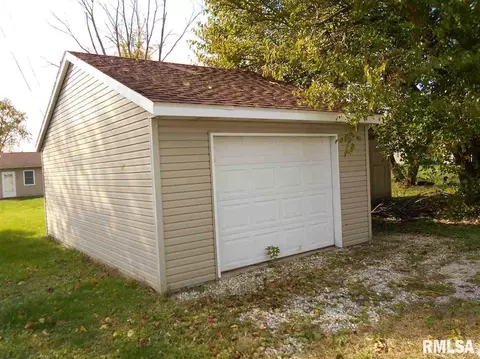 1224 E Washington St, Macomb, IL 61455 photo 9