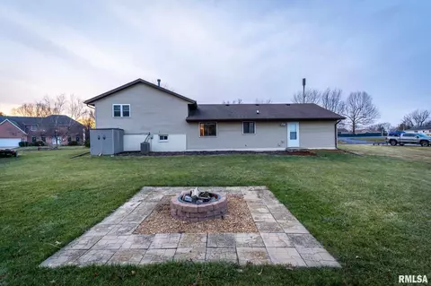 205 Warrior Way, Germantown Hills, IL 61548 photo 32