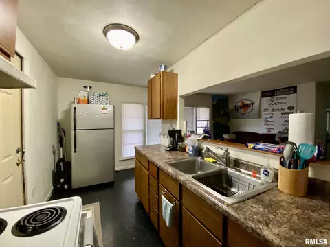 513 W Elting St, Macomb, IL 61455 photo 5