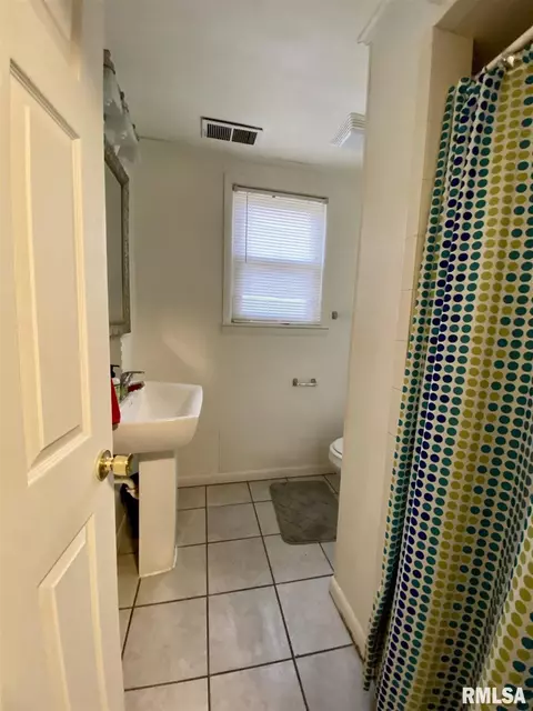 513 W Elting St, Macomb, IL 61455 photo 12
