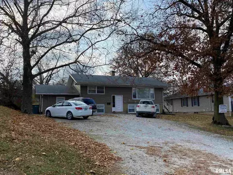 513 W Elting St, Macomb, IL 61455 photo 1
