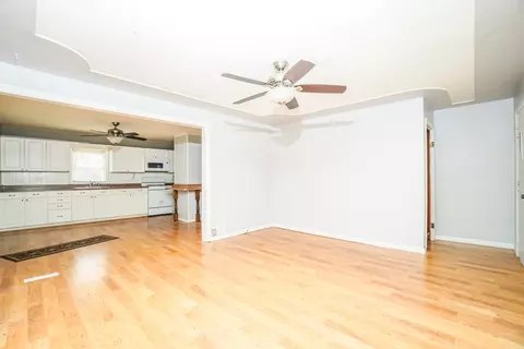 508 W Cruger Rd, Eureka, IL 61530 photo 4