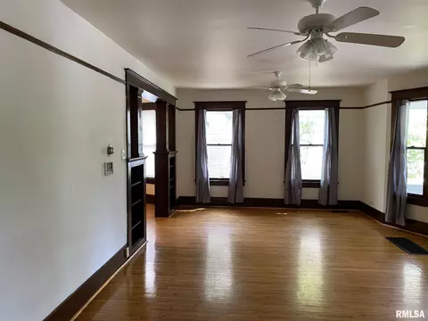 413 N Mcarthur St, Macomb, IL 61455 photo 9