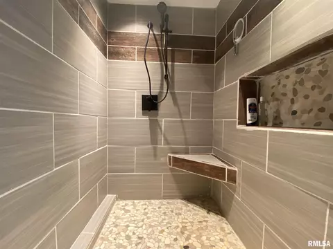 432 Summers Dr, Macomb, IL 61455 photo 18