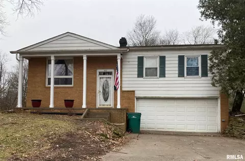 432 Summers Dr, Macomb, IL 61455 photo 1