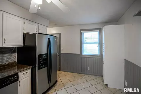 404 N 2nd St, Dunlap, IL 61525 photo 8