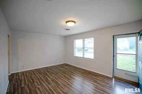 404 N 2nd St, Dunlap, IL 61525 photo 3