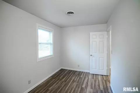 404 N 2nd St, Dunlap, IL 61525 photo 17