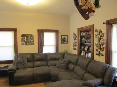 357 N Avenue B Avenue B, Canton, IL 61520 photo 5