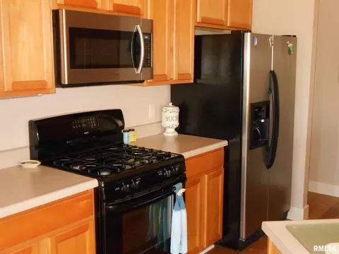1022 Willow Rd, Macomb, IL 61455 photo 8