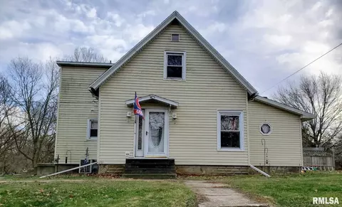 409 E Cortland St, Avon, IL 61415 photo 4