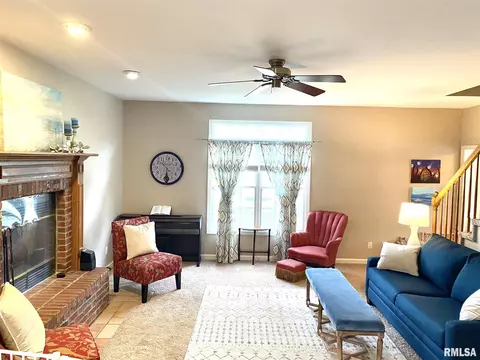 2117 W Murphy Dr, Dunlap, IL 61525 photo 8