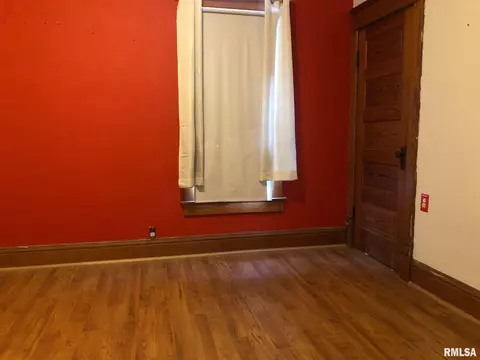 130 E Main St, Cuba, IL 61427 photo 7