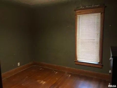 130 E Main St, Cuba, IL 61427 photo 8