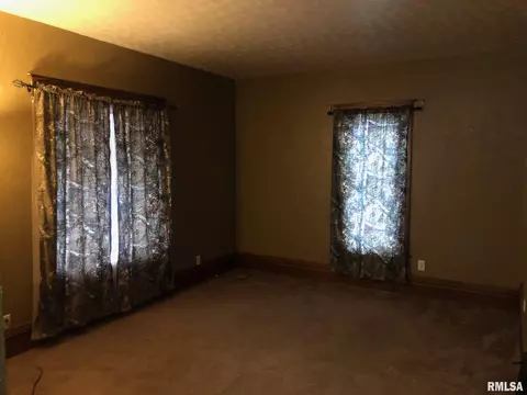 130 E Main St, Cuba, IL 61427 photo 9