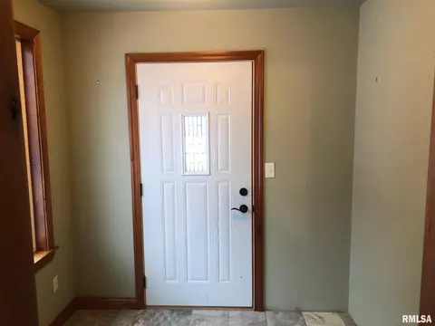 130 E Main St, Cuba, IL 61427 photo 11