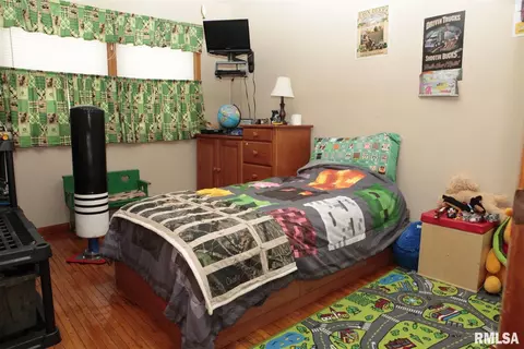 305 E 11th St, Delavan, IL 61734 photo 14
