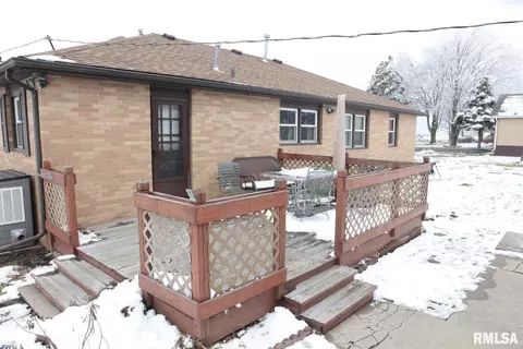 305 E 11th St, Delavan, IL 61734 photo 29