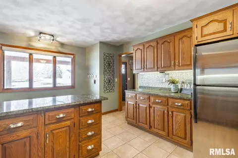 52 N Oregon Ct, Morton, IL 61550 photo 8