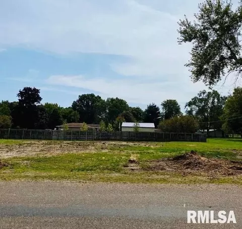 101 E 6th St, Saint David, IL 61563 photo 2