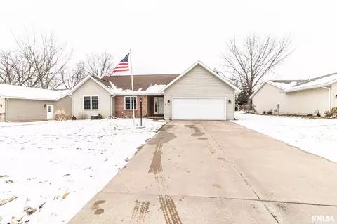 9508 W Lake Camelot Dr, Mapleton, IL 61547 photo 1