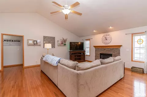 9508 W Lake Camelot Dr, Mapleton, IL 61547 photo 5