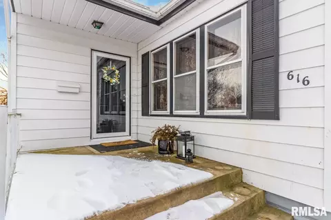 616 E Adams St, Morton, IL 61550 photo 3