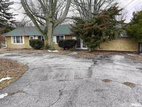 1200 S Johnson St, Macomb, IL 61455 photo 2