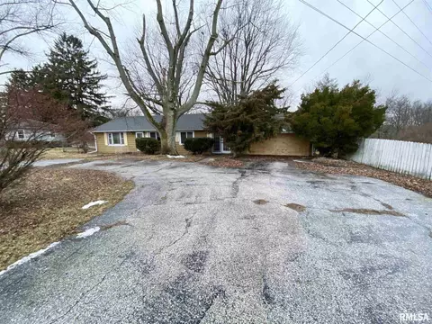 1200 S Johnson St, Macomb, IL 61455 photo 3