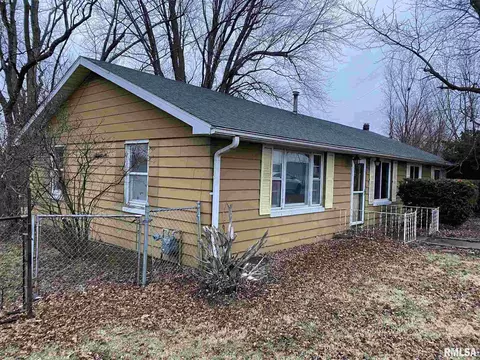 1200 S Johnson St, Macomb, IL 61455 photo 4