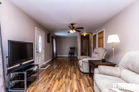 8726 Desutter Rd, Manito, IL 61546 photo 7
