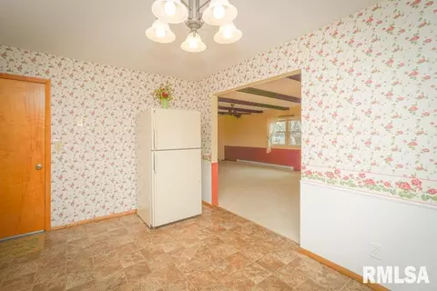 1450 E Ash St, Canton, IL 61520 photo 9