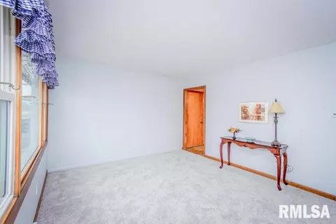 1450 E Ash St, Canton, IL 61520 photo 3