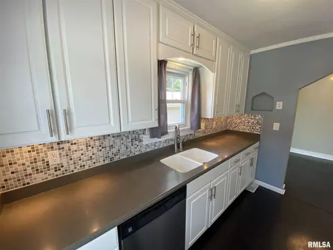 301 E Jackson St, Morton, IL 61550 photo 11