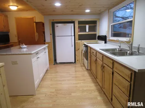 1269 E Chestnut St, Canton, IL 61520 photo 24
