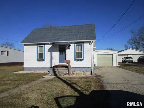 1269 E Chestnut St, Canton, IL 61520 photo 1