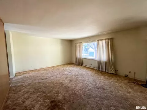 22 Wilmette Dr, Normal, IL 61761 photo 5