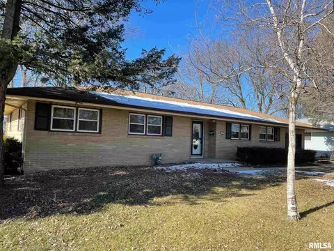 22 Wilmette Dr, Normal, IL 61761 photo 1