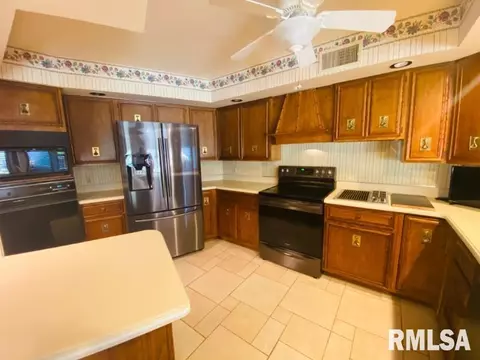 815 Compton Pkwy, Macomb, IL 61455 photo 11