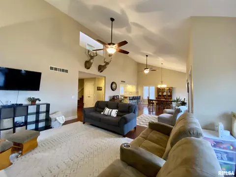 12685 E 900th St, Macomb, IL 61455 photo 5