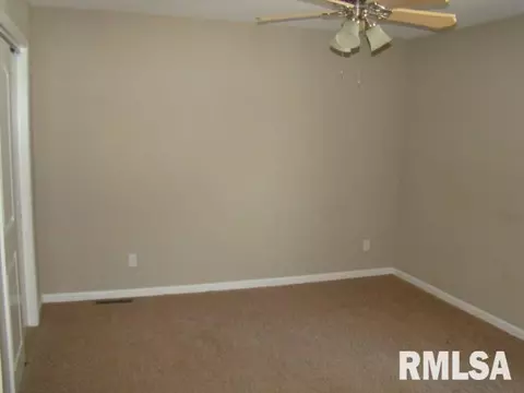 5529 E Knox St, Chillicothe, IL 61523 photo 12