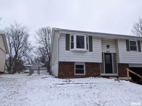 409 Radisson Rd, Marquette Heights, IL 61554 photo 2