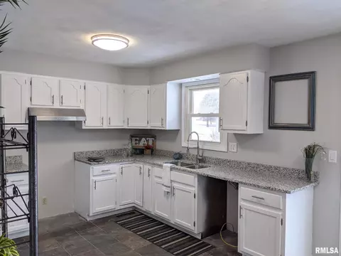 409 Radisson Rd, Marquette Heights, IL 61554 photo 12