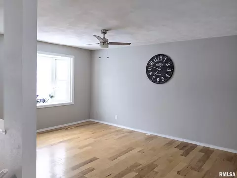 409 Radisson Rd, Marquette Heights, IL 61554 photo 9