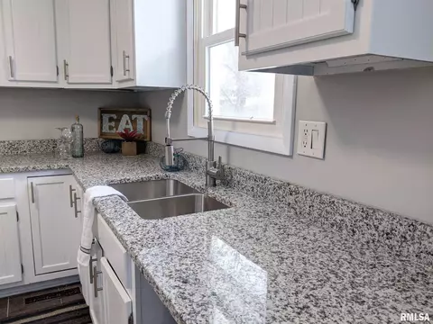 409 Radisson Rd, Marquette Heights, IL 61554 photo 13