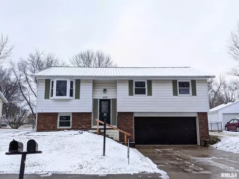 409 Radisson Rd, Marquette Heights, IL 61554 photo 1
