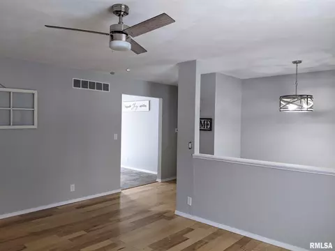 409 Radisson Rd, Marquette Heights, IL 61554 photo 7
