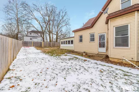 410 N Main St, Eureka, IL 61530 photo 37