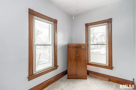 410 N Main St, Eureka, IL 61530 photo 12