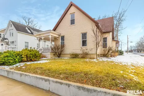 410 N Main St, Eureka, IL 61530 photo 3
